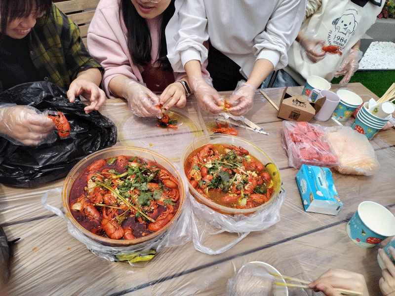 美味小龙虾.png